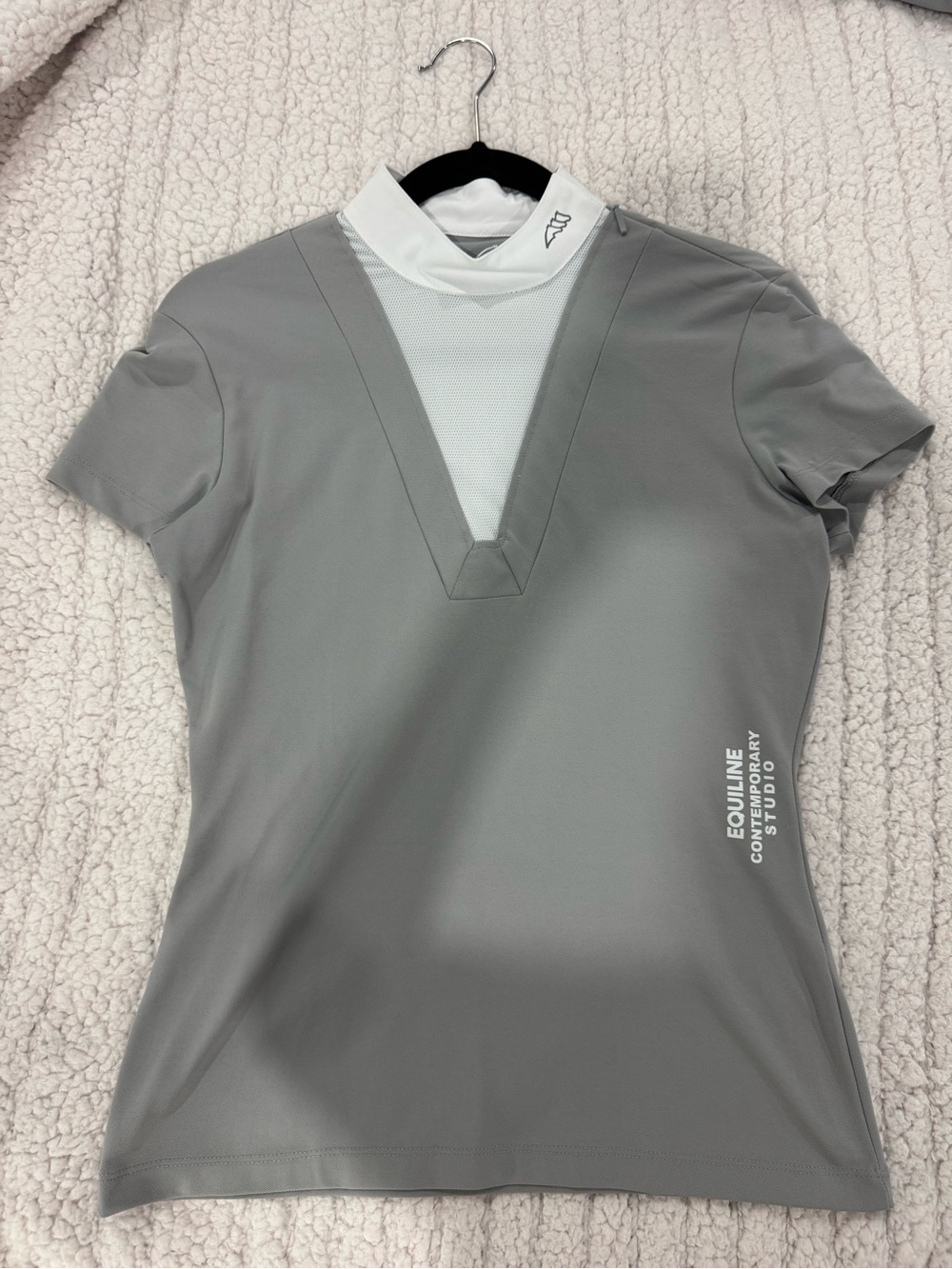 Equiline Women's Gray Short Sleeve Performance V-Neck Top